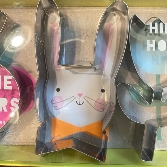 NWT Bunny Cookie Cutter Set - Picture 3 of 7